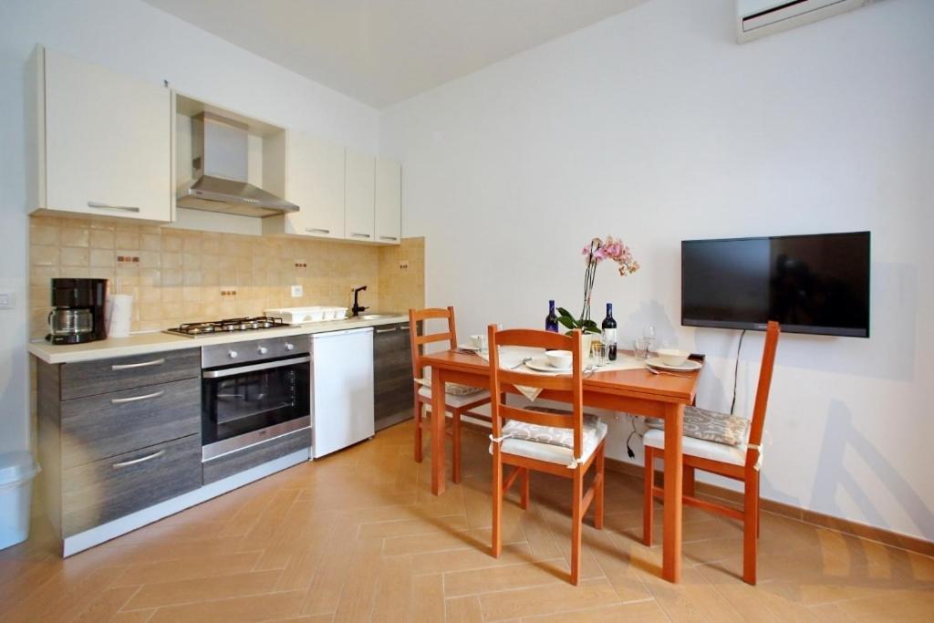 Apartments With A Parking Space Sukosan, Zadar - 16641 Exterior photo